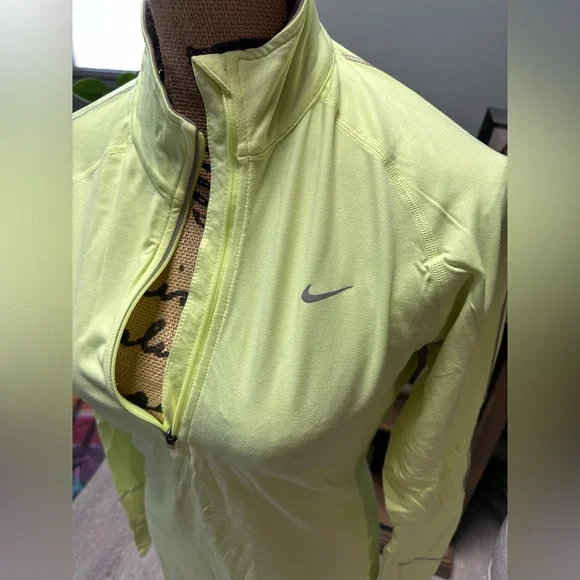 Nike Element dri fit fluorescent yellow 1/2 zip up running top. Size M. - Picture 2 of 5